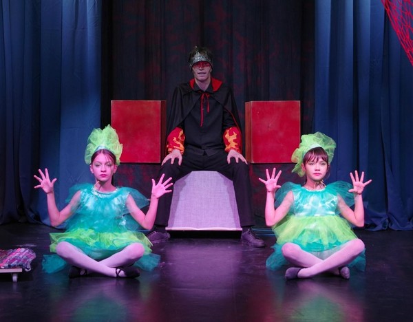 Новогоднее представление «Как Морозик-непоседа Дедом Морозом стал»