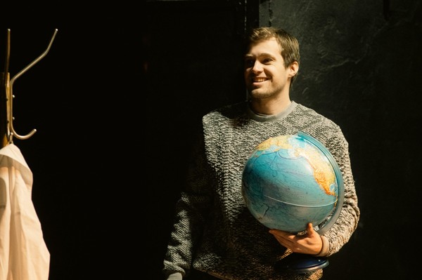 Спектакль «Дом окнами в поле»