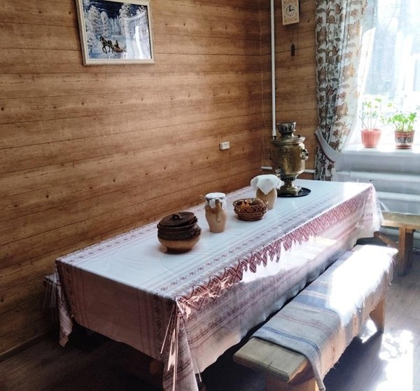 Зимние посиделки «Зима на мороз, а человек на праздники»