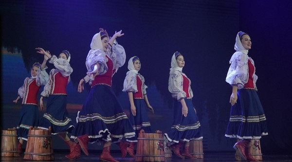 Фольклорный час «Русские напевы»