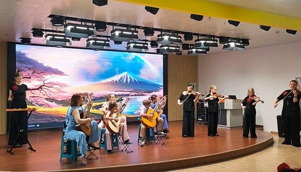 «Школьный фестиваль инструментальных ансамблей»