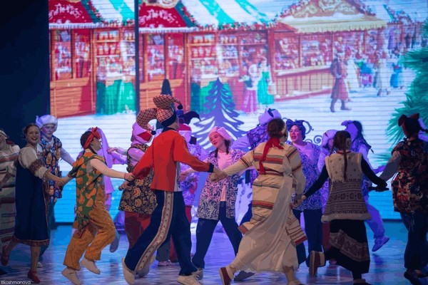 «Пришли Святки – запевай колядки!»