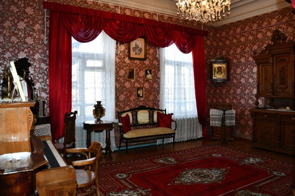 Обзорная экскурсия по выставочному залу