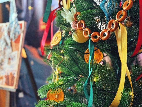 Новогодняя благотворительная акция «Делись теплом: книга греет душу»