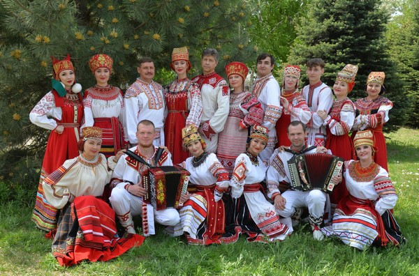 Концертная программа «А у нас и тогда поют»