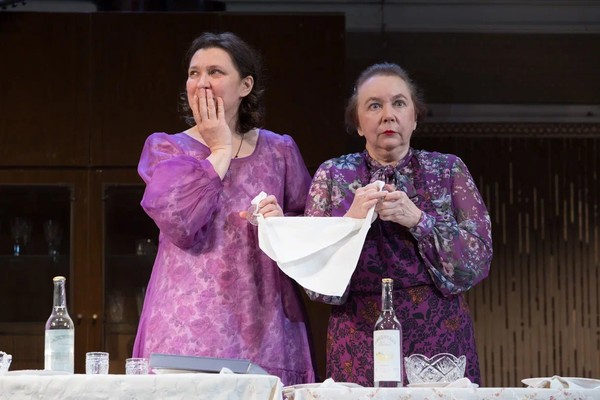 Под одной крышей