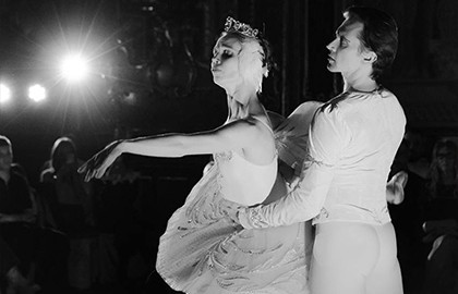 Магия свечей. Людовико Эйнауди: Балет «A. M. O. R. E.» в особняке