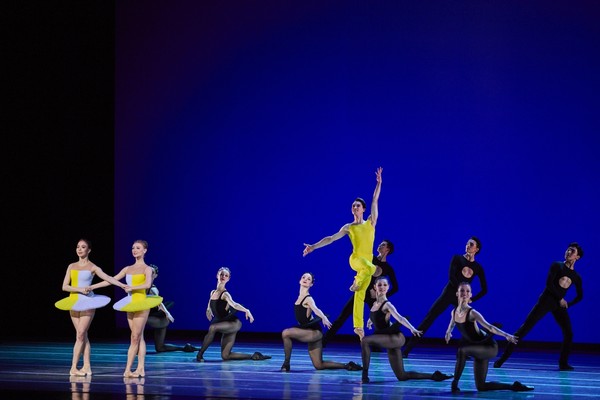 Концертные танцы. Игра в карты. Поцелуй феи