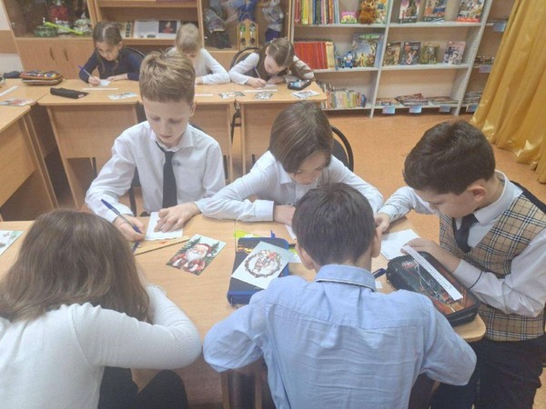 «История появления новогодней открытки»