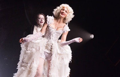 Стакан воды, или Заговор по-английски