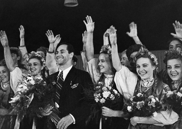 «Игорь Моисеев: от фольклора к сцене»