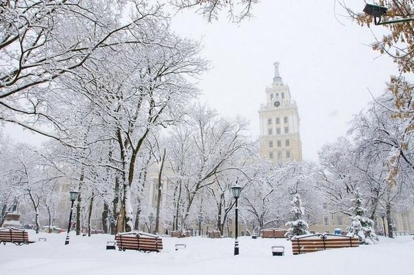 Пешеходная экскурсия «Зима в городе V»