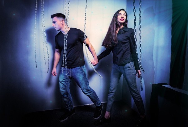 Прятки в лабиринте. Зомби