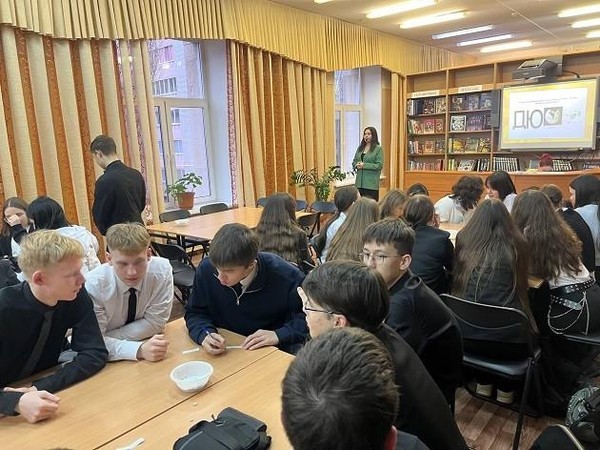 Литературный час «Великий сатирик»