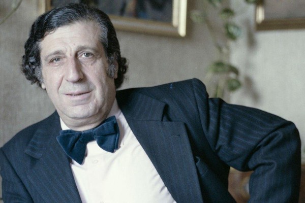 Литературно-музыкальная гостиная «В потоке солнечного света»