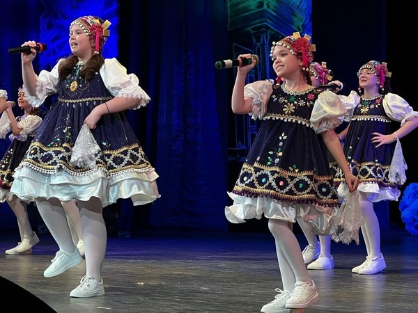 Музыкальный спектакль «Белль:история одной розы»