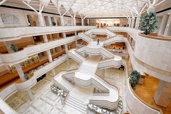 Лекция «Книжная графика Эль Лисицкого в собрании РНБ»