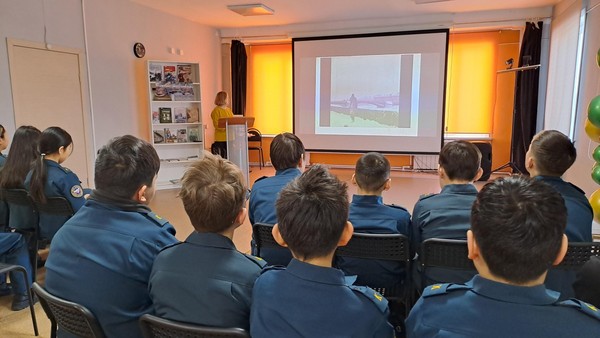 Патриотический час «125 блокадных грамм»