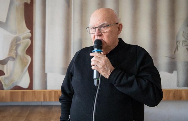 Творческая встреча с российским писателем Александром Лапиным