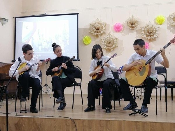 «Звучит народный инструмент»