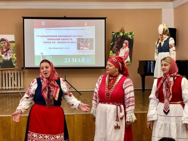 «Разрешите, мы припеем!»: музыкальная программа народного фольклорного ансамбля «Макоша»