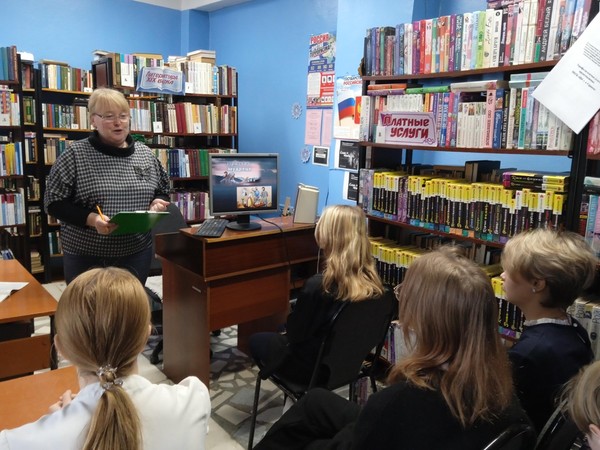 Информационно-познавательный час «Слово мое звучало недаром»