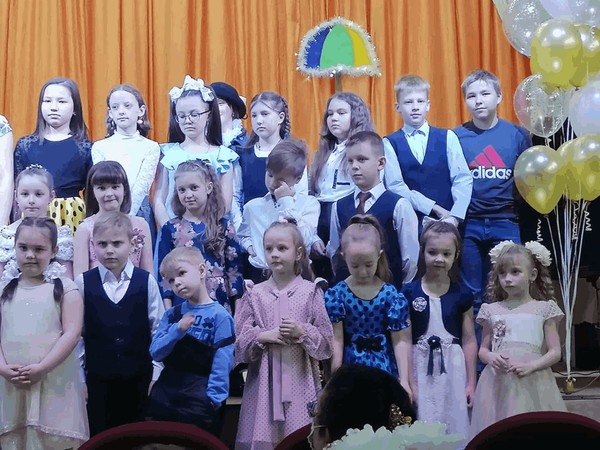 Посвящение в юные музыканты и художники