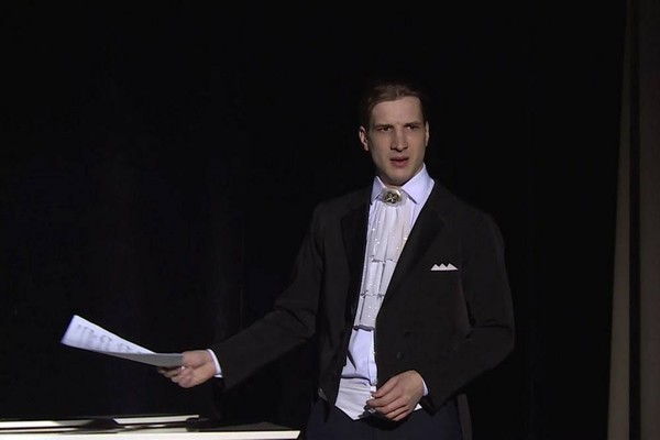 «Аккомпаниатор» спектакль-концерт в формате кафе Никита Француков