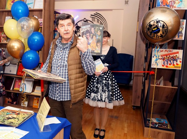 Презентация фотовыставки с тифлокомментарием «От Победы – к Победе: долг по доброй воле»