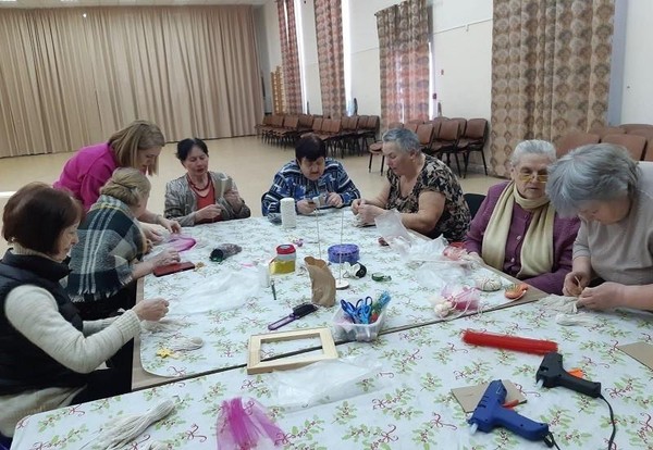 Творческий мастер-класс для людей старшего поколения