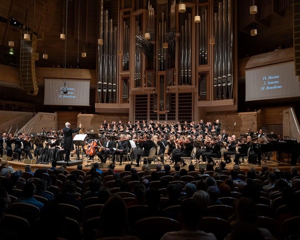 Концерт «Моцарт. Реквием. В. Спиваков, НФОР, «Мастера хорового пения»