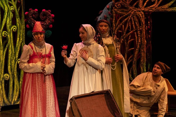 Спектакль «Аленький цветочек»