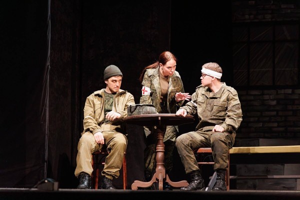 Спектакль «Солнце над моим Донбассом»