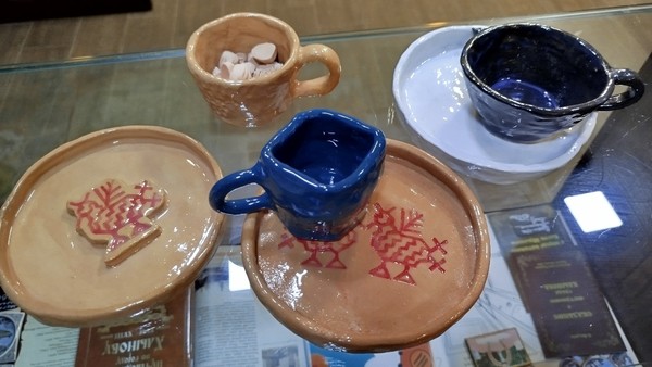 Создание керамической посуды с этническими элементами