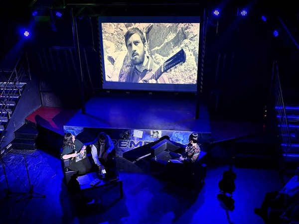 Квартирник «Высоцкий: между струн и аккордов»