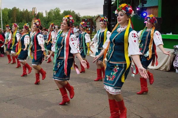 Ансамбль народного танца «Быстрянка». Всё лучшее любимым