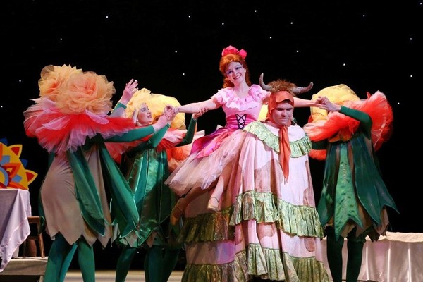 Спектакль «Дюймовочка»