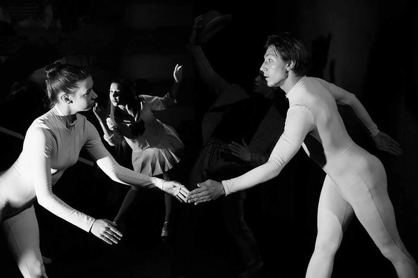 Парад Эрика Сати