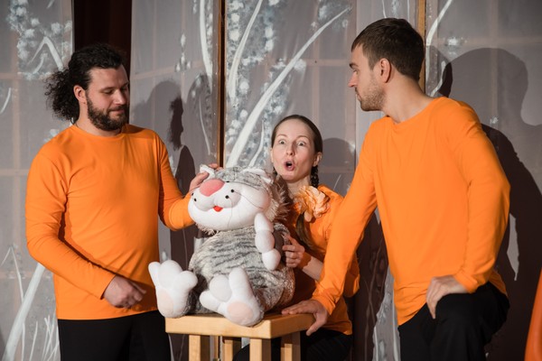 Сказки кота Мурлыки. Как Кот зверей напугал