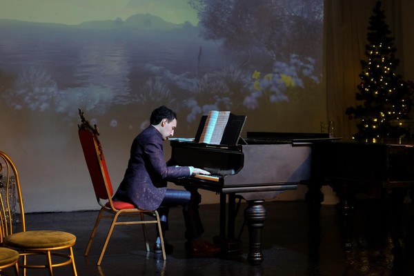 «Январские фонари» фортепианный концерт Константин Зелигер