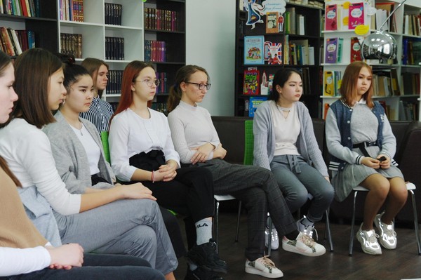 Подростковый читательский клуб «Встречное движение»