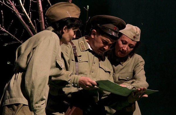 Спектакль «Не покидай меня»