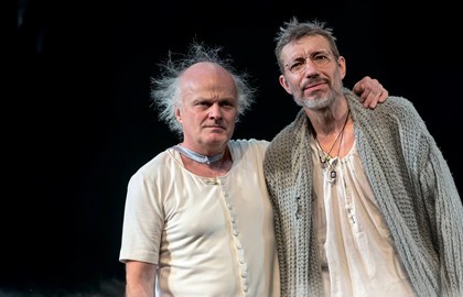 Ночь в театре