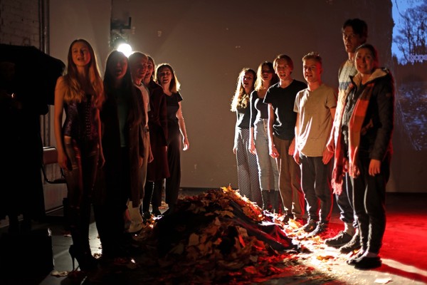 Спектакль, которого нет