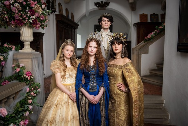 Показ кинофильмов для старшего поколения «Три принцессы»