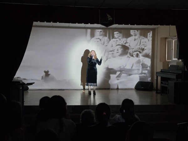 Литературно-музыкальная гостиная «Ленинград жив»