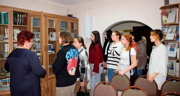 Экскурсия «Книжные коллекции Гуманитарного центра»