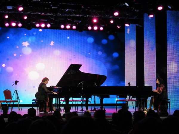 Ансамбль «Импровиз-рояль». Ave, Mozart! при свечах