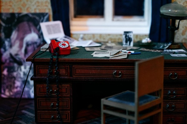 Спектакль «Можно попросить Нину?»