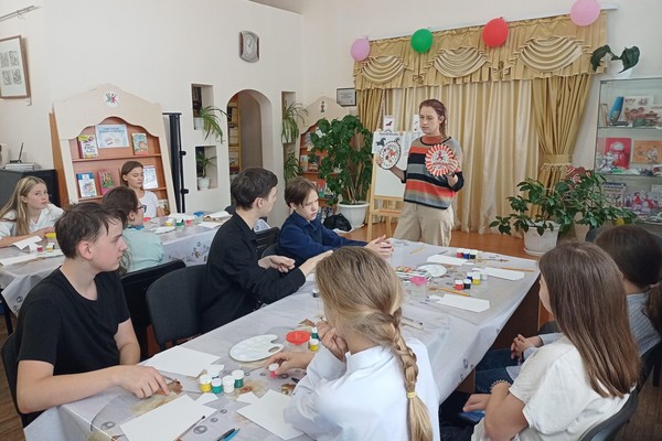 Арт-час «Серебряное копытце: сказка на фарфоровой тарелке»